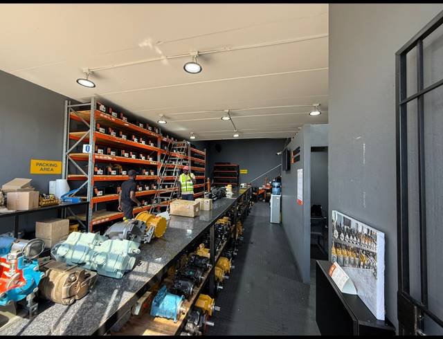 206M² WAREHOUSE TO LET IN SPARTAN